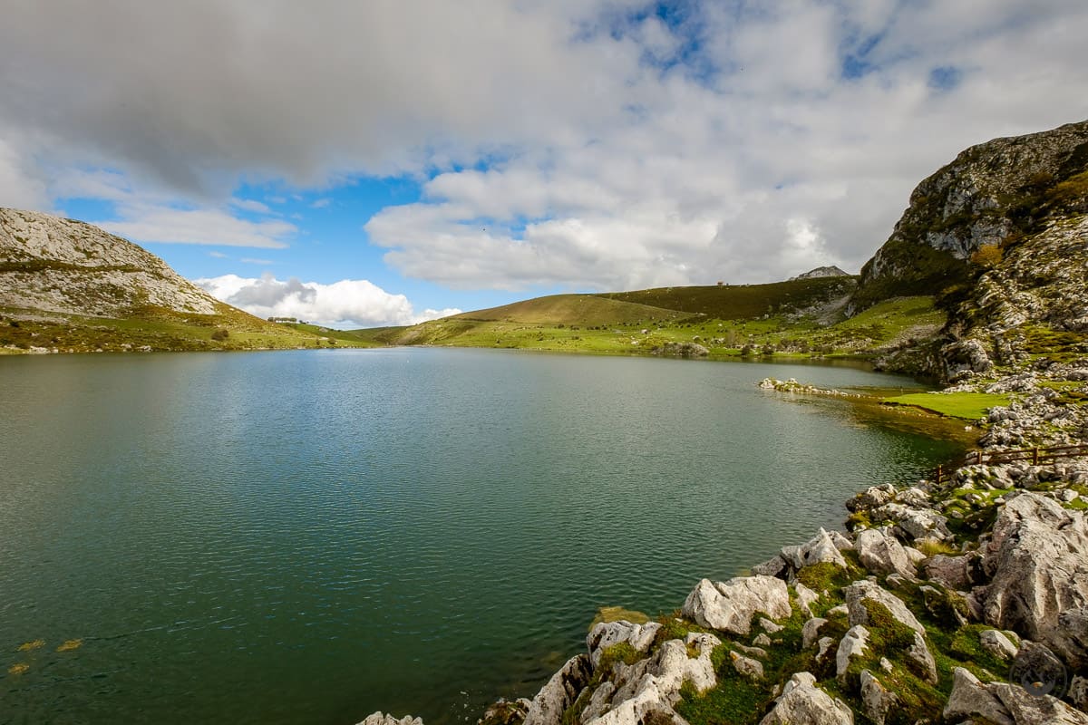 Los Lagos de Covadonga: Lago de Enol
